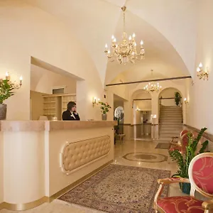 Cavour Otel Bolonya