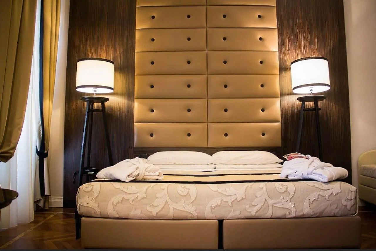 Hotel Lombardia Florence 3*,